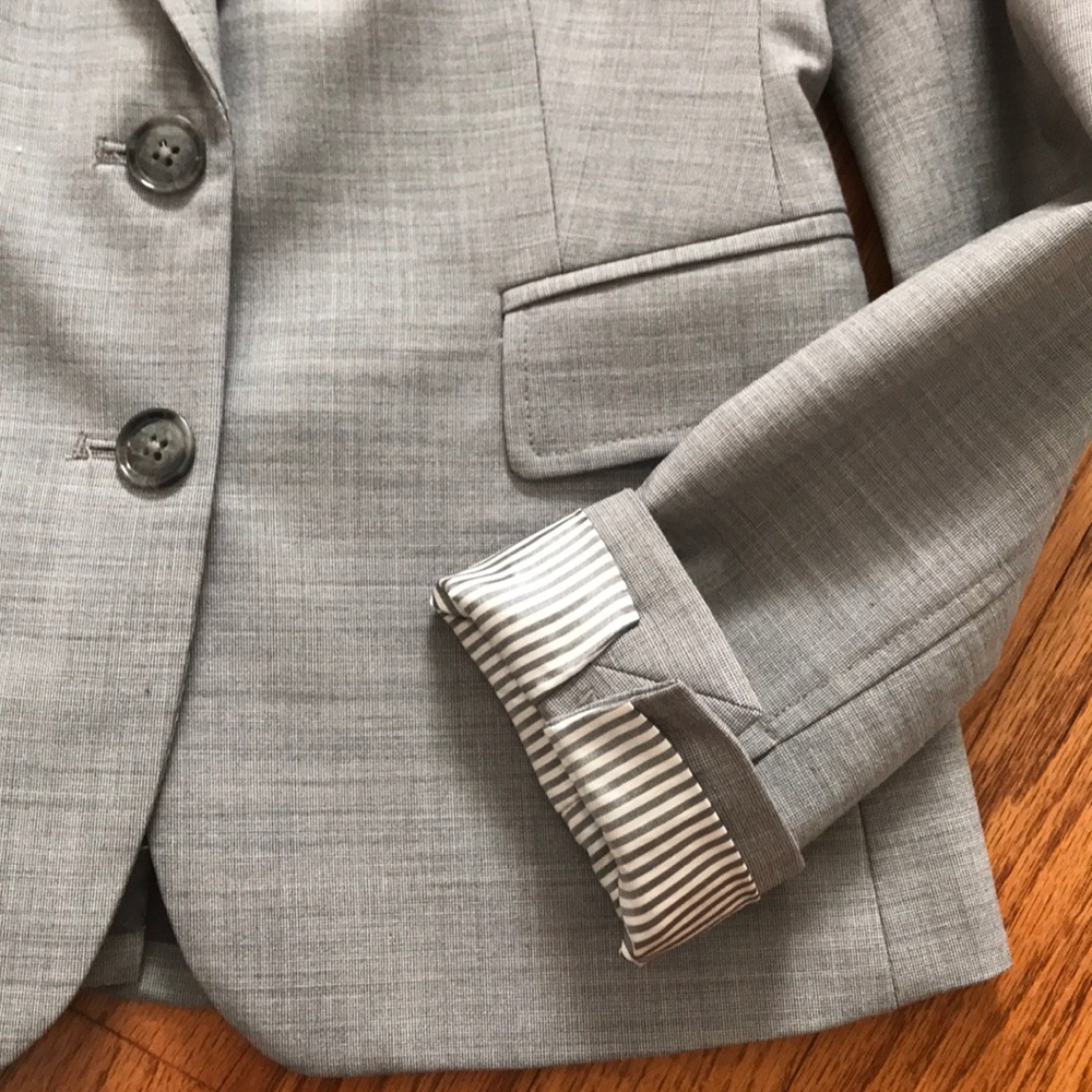 Banana Republic Ladies blazer. - Picture 3 of 7